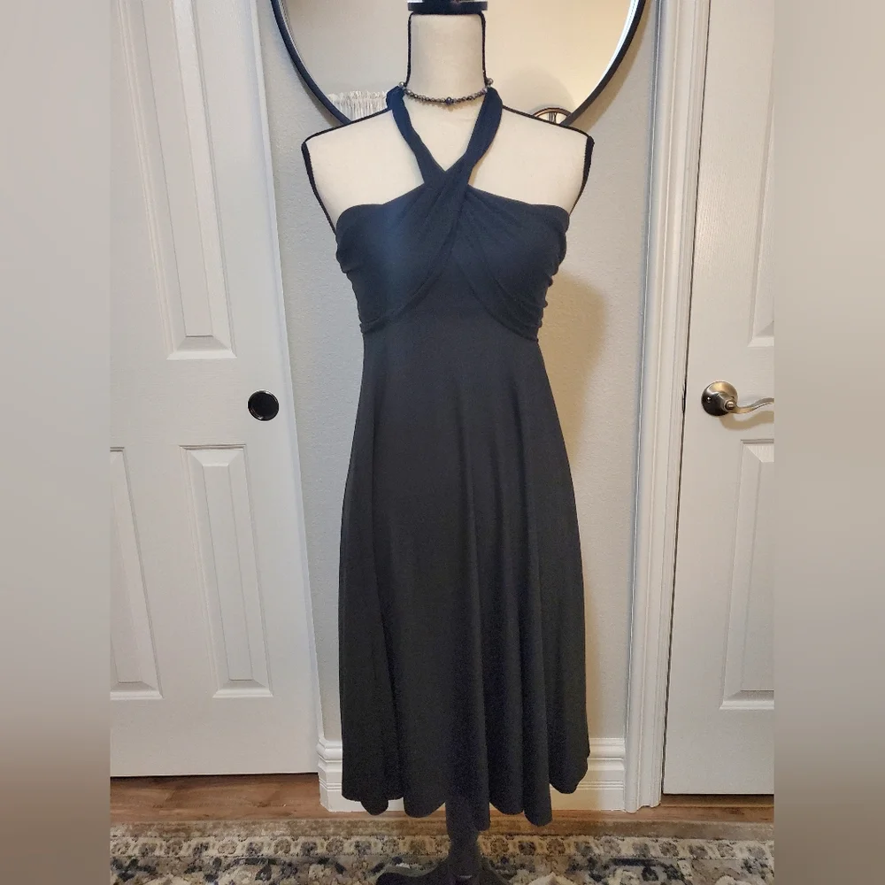 ELAN 8 WAY CONVERTABLE DRESS SIZE SMALL STRETCH KNIT NEW WITH TAGS! - Picture 2 of 10